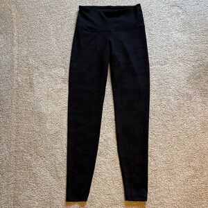 Old Navy black camo powerpress high rise go dry leggings